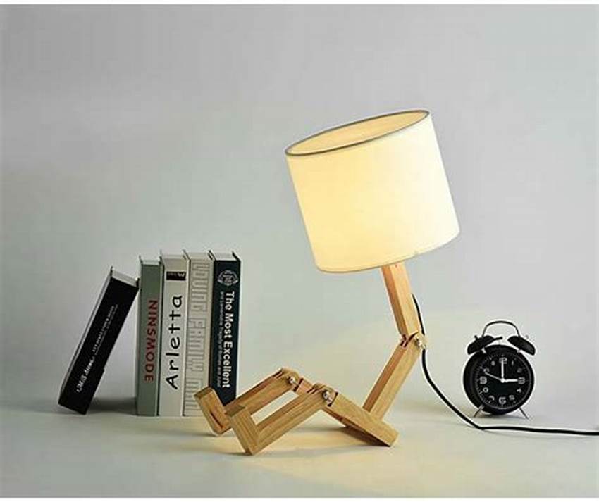 Robot Shape Table Lamp